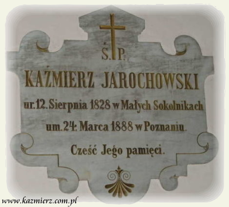 Tablica pamiątkowa wewnątrz kaźmierskiego kościoła na ścianie kaplicy św. Anny